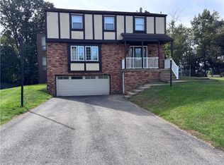 10 Barrington Dr, Pittsburgh, PA 15209