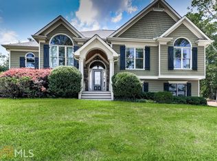 202 Amberleigh Cir, White, GA 30184