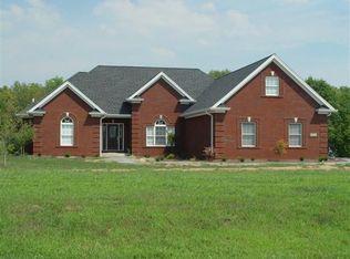 1003 Bunker Hill Dr, Lawrenceburg, KY 40342