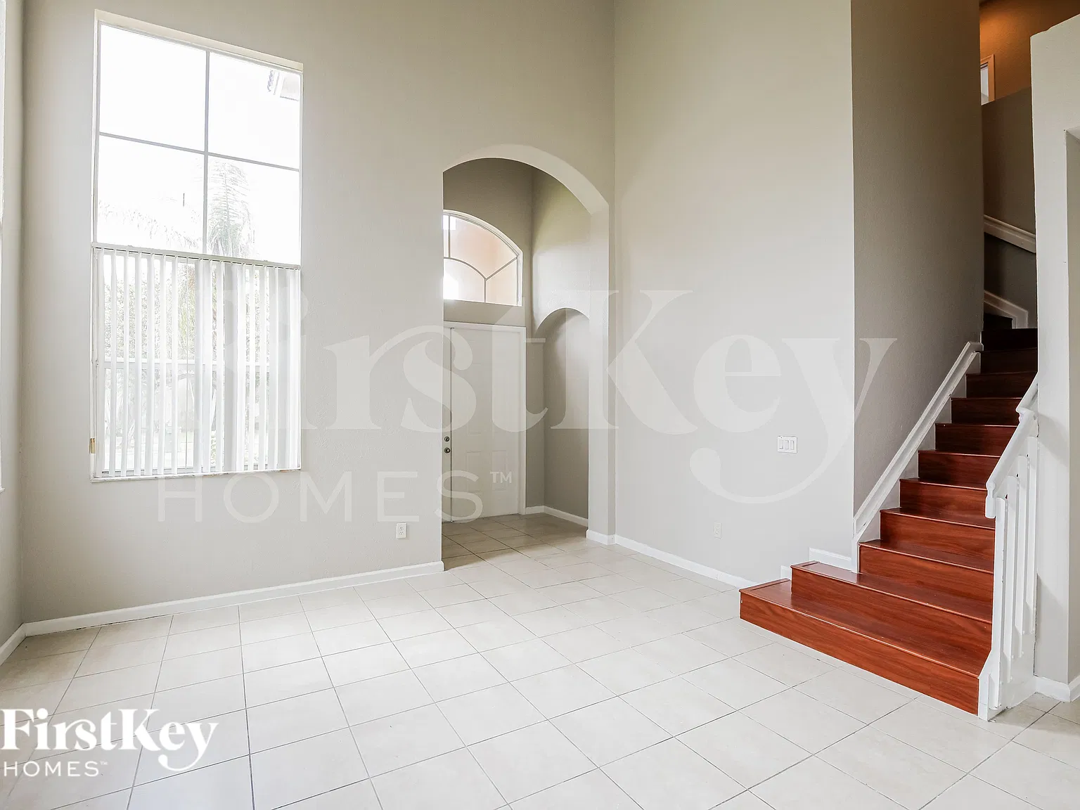 5 bed, 3.0 bath, 2624 sqft, $3,620 — Photo 3