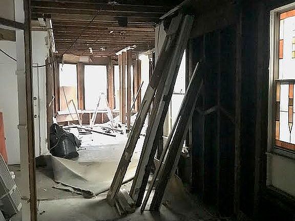 5th image of 638 Rhode Island St