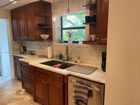 3rd image of 211 NE 46th St #0