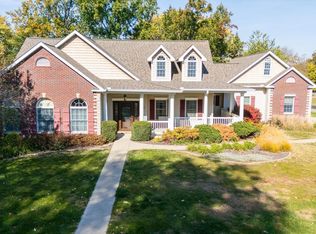 509 E 2nd St, Delavan, IL 61734