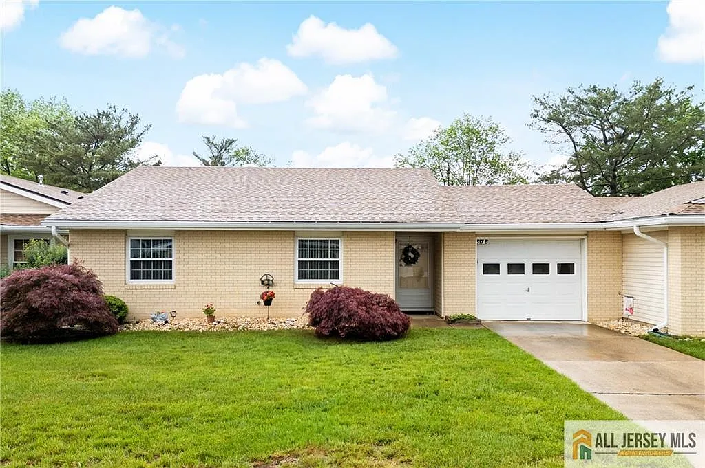 517 Hazen Rd #B photo 1