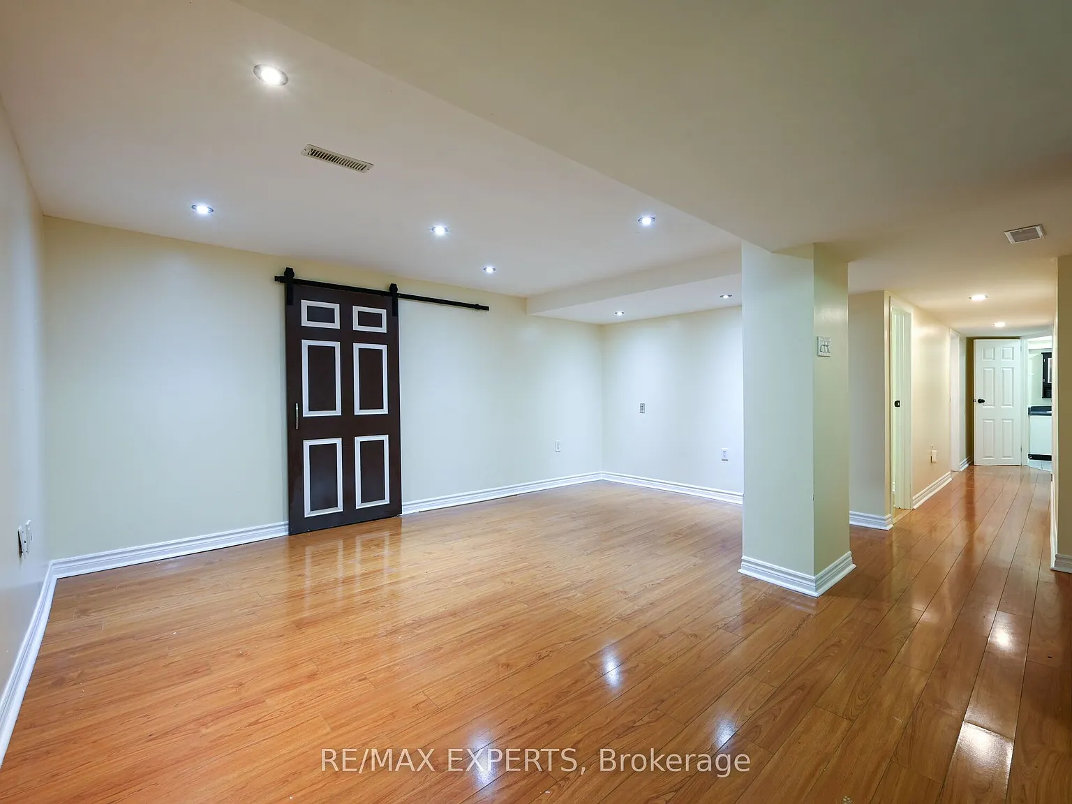 2 bed, $1,900 — Photo 3