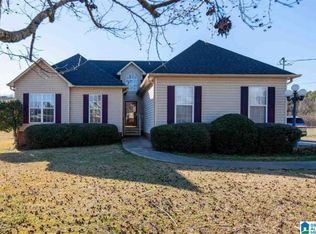 121 Shallow Brook Dr, Locust Fork, AL 35097