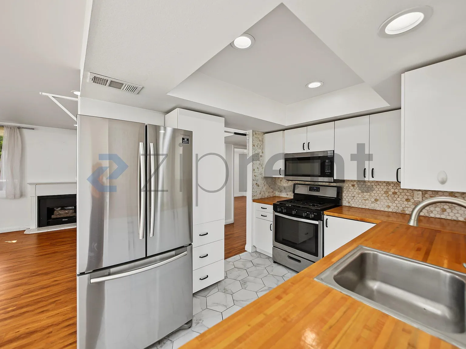 2 bed, 1000 sqft, $2,950 — Photo 4