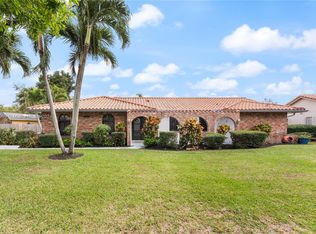 1086 NW 96th Ave, Plantation, FL 33322