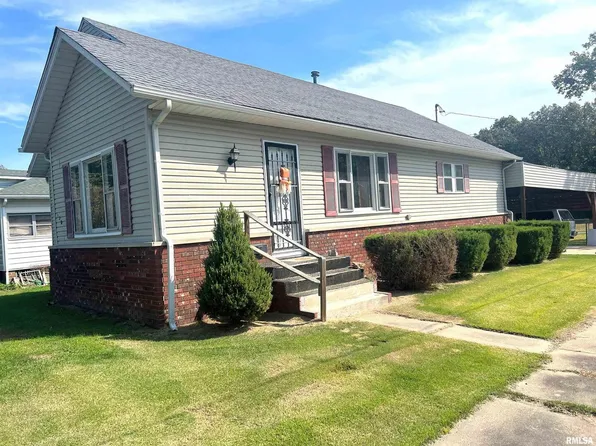 130 Baggott St, Zeigler, IL 62999