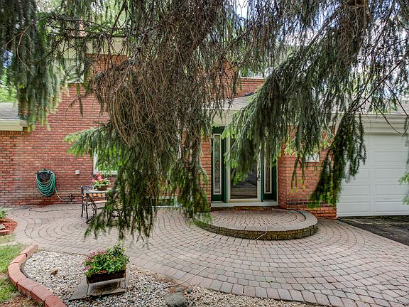 5th image of 2949 Old Orchard Dr
