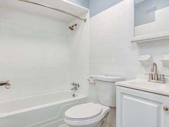 3rd image of 802 Main St #11399898