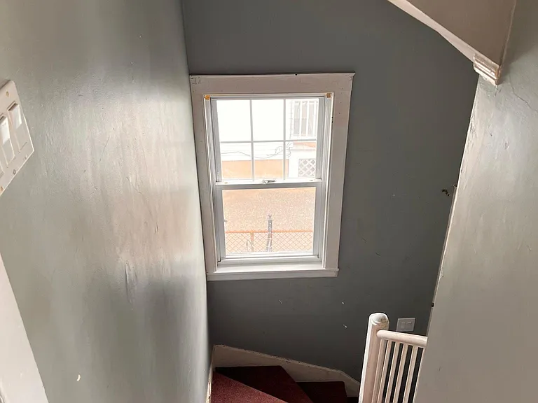 48 Lawn Ave — Photo 12
