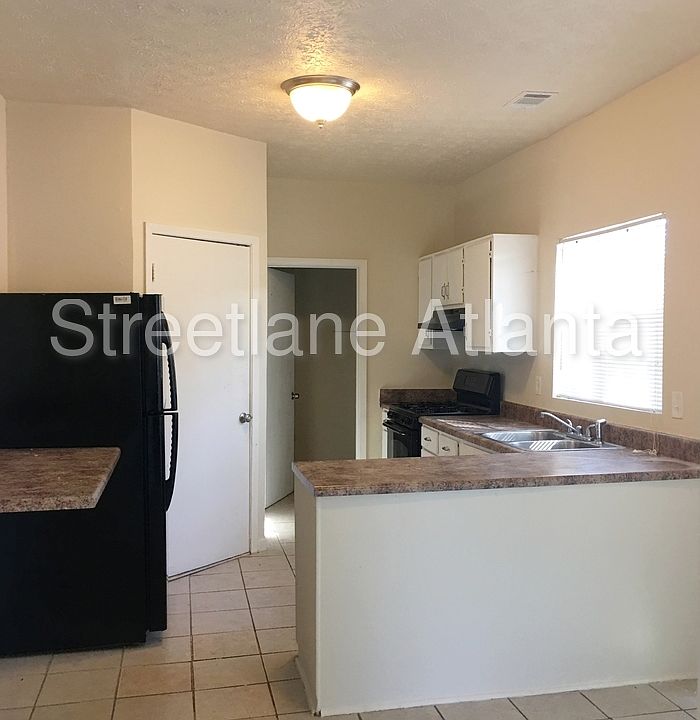 2nd image of 1323 29th St N