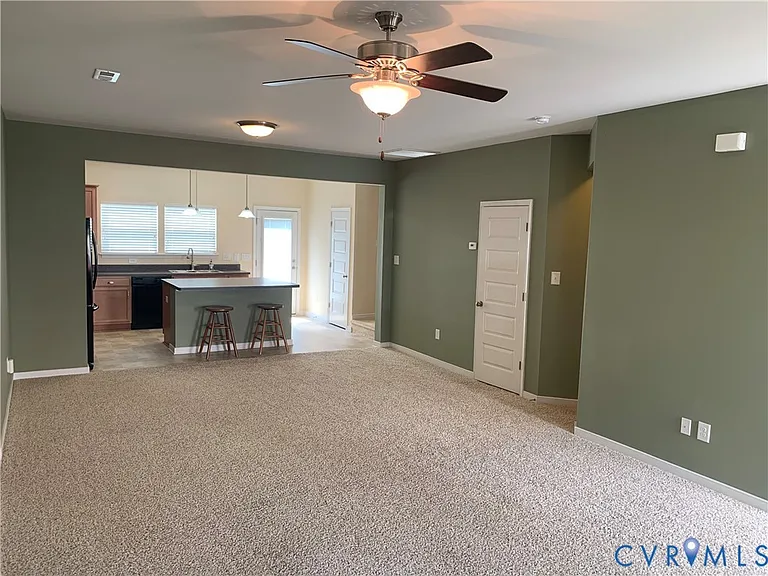 8213 Center Path Ln — Photo 4