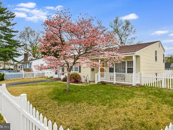 114 Glenlea Dr, Glen Burnie, MD 21060