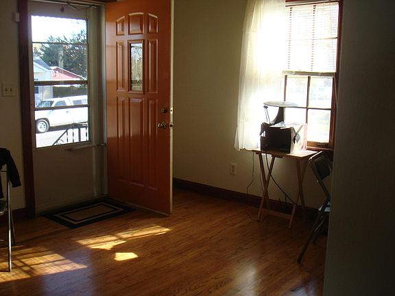 Livingroom - South
