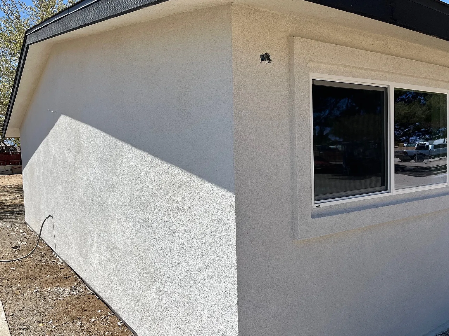 4 bed, 2300 sqft, $2,595 — Photo 2