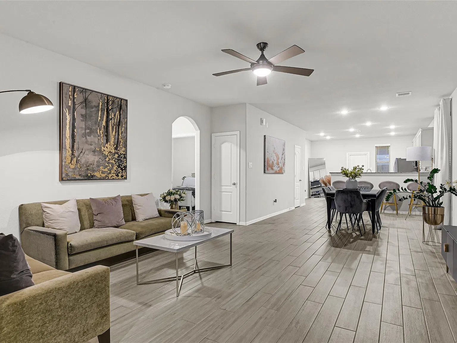 3 bed, 2.0 bath, 1580 sqft, $1,950 — Photo 3