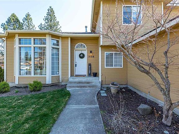 3rd image of 7108 N Deschutes Dr