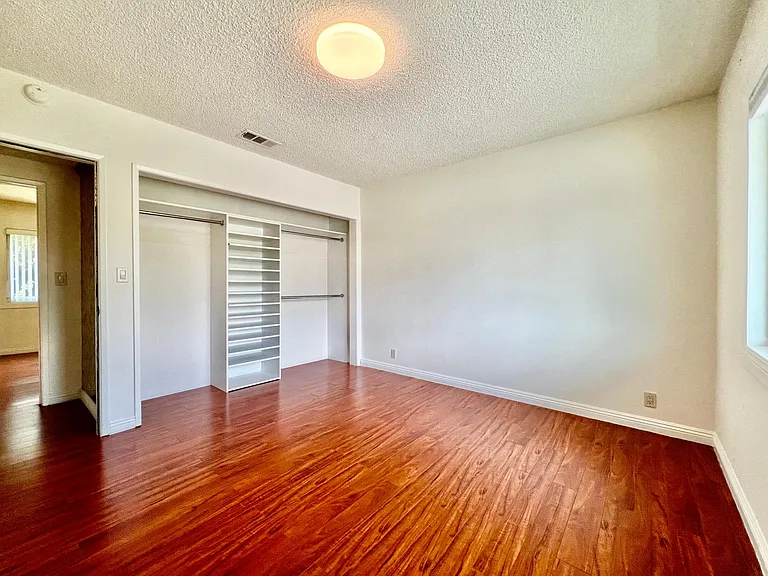 6725 Lennox Ave — Photo 47