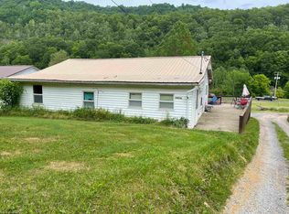 19 Deal St, Sutton, WV 26601