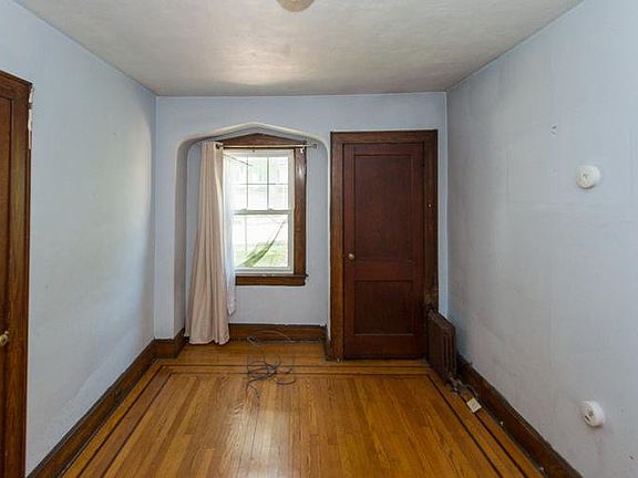 3rd image of 256 Union Ave #258