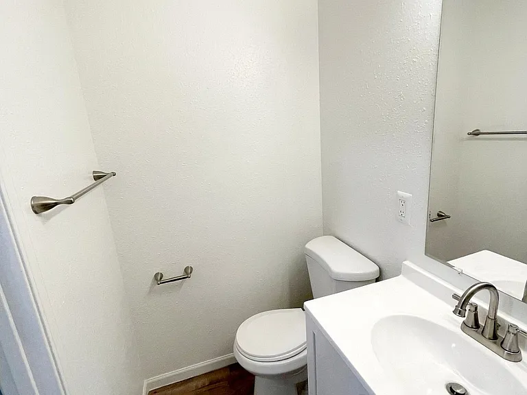 4915 Huntington Ave #6 — Photo 18