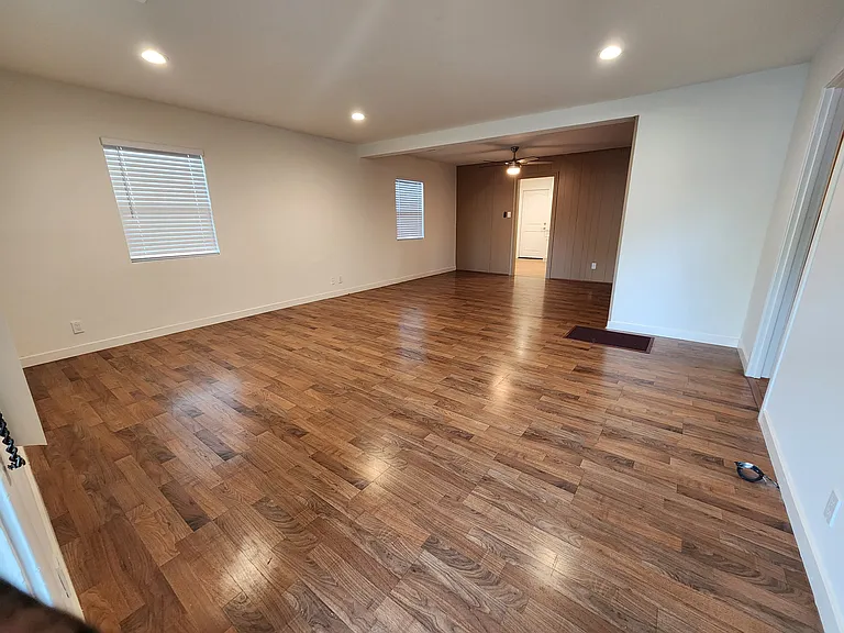 209 Rolando Ave — Photo 2
