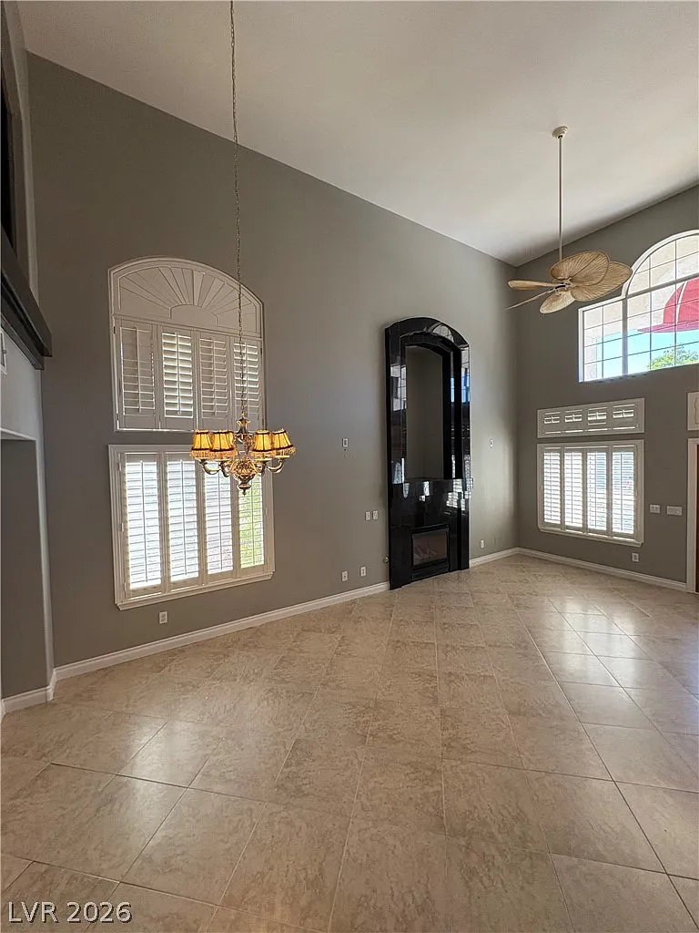 3 bed, 3.0 bath, 2747 sqft, $3,395 — Photo 3
