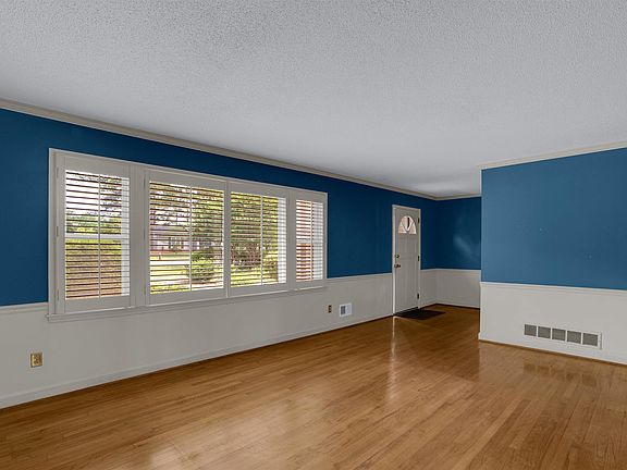 5th image of 29 Beacon Hill Rd