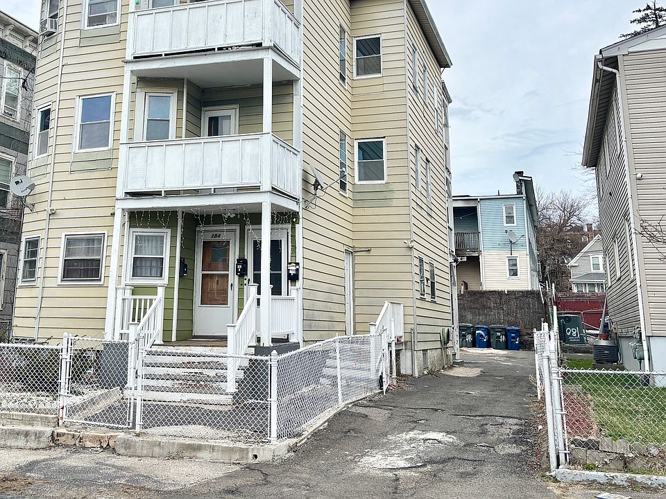 1st image of 182 Sheridan St Floor 2