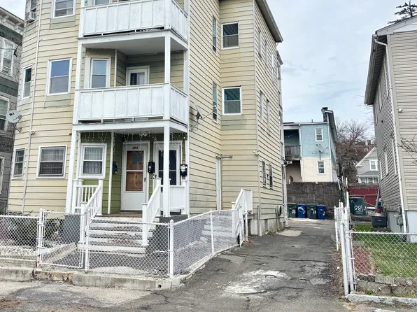 182 Sheridan St Floor 2, Bridgeport, CT 06610