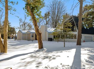 497 Woodbury Rd, Cold Spring Harbor, NY 11724