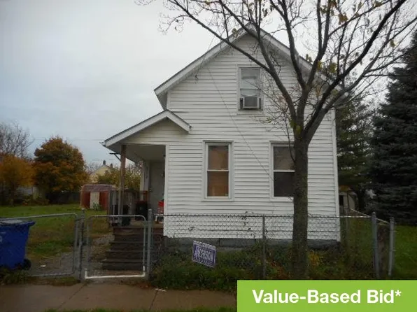3252 W 52nd St, Cleveland, OH 44102