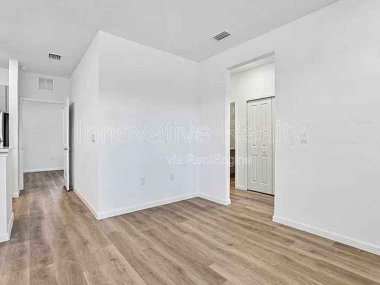 Venture Apartments — Photo 105