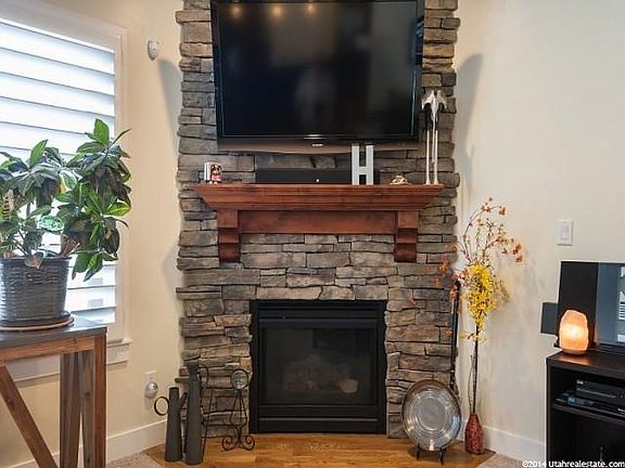 5th image of 447 E Aspen Meadows Ct
