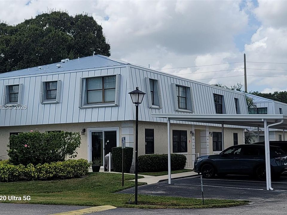 1st image of 161 SE Village Dr #161