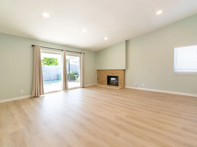 16771 Glenhaven Ln — Photo 5