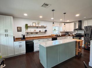1834 Shore Acres Blvd NE, Saint Petersburg, FL 33703