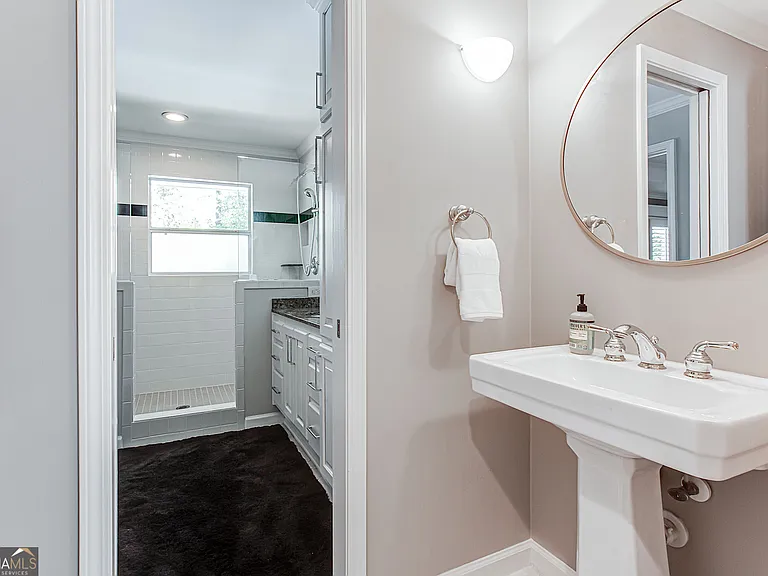 485 Riverside Pkwy — Photo 38