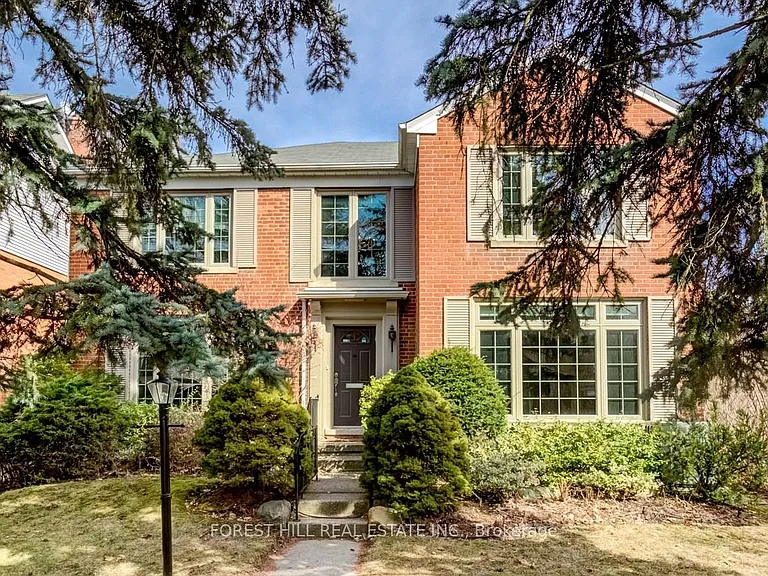 109 Mona Dr — Photo 1