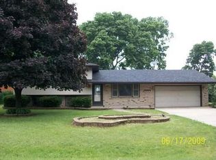 24664 W Meadowlark Dr, Channahon, IL 60410