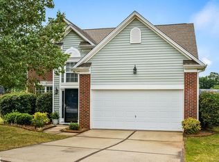 112 Red Holly Ridge Ct, Greer, SC 29651