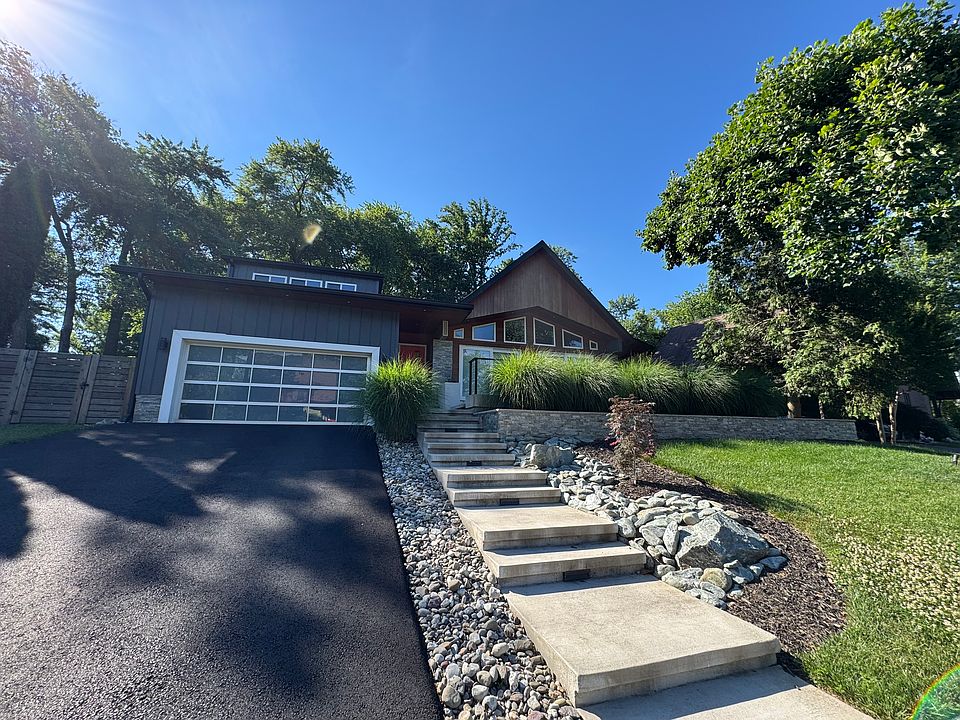 1st image of 2431 Nottingham Dr