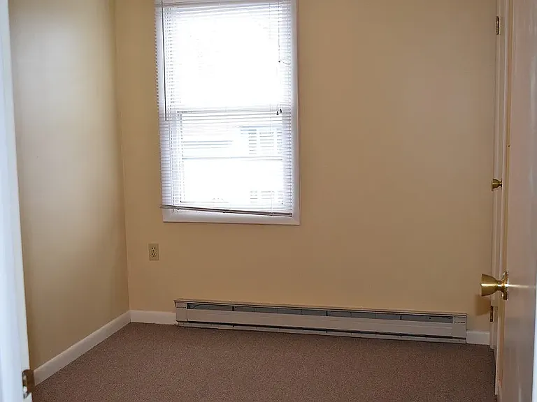 229 Oakwood Ave — Photo 15