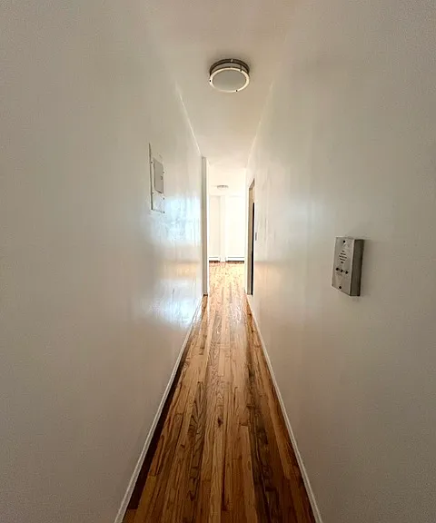 924 Hancock St #2 — Photo 9