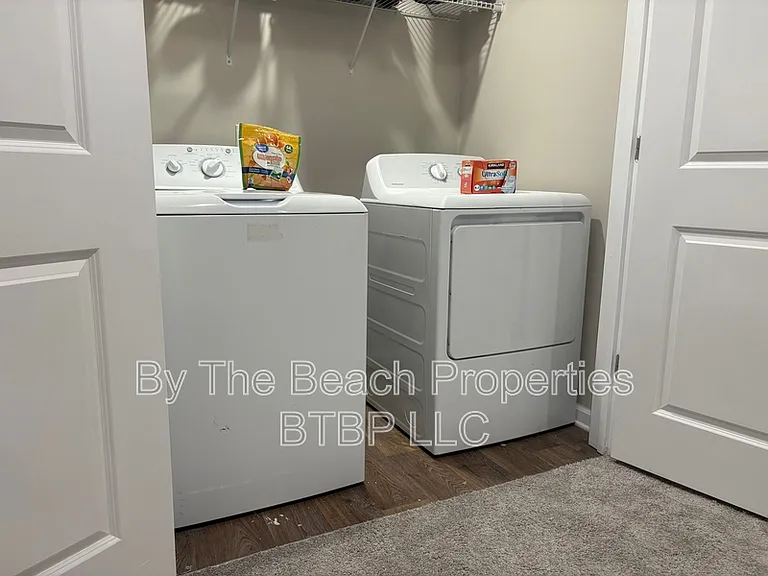 194 Spencer Cir — Photo 16
