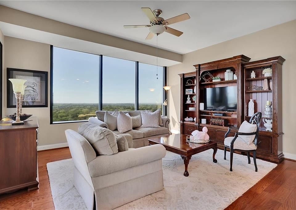 1st image of 2828 Peachtree Rd NW APT 1901