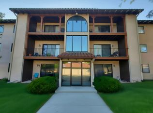 21W581 North Ave APT 26, Lombard, IL 60148
