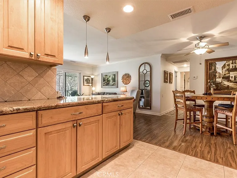 928 Avenue Majorca #O — Photo 20